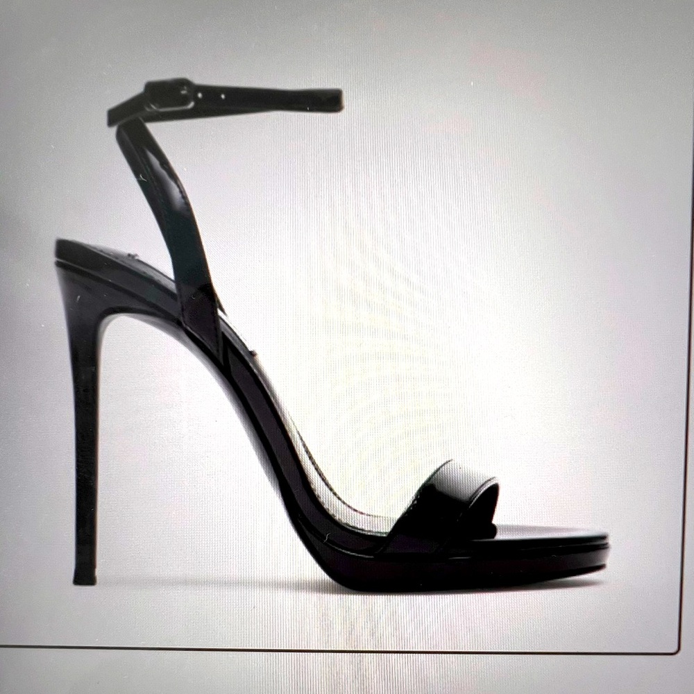 Steve Madden Waver Black Patent sling back sandals in size 9